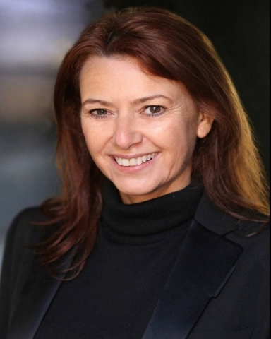 Female Actor Alison Lewin - Stirling Management Actors Agency