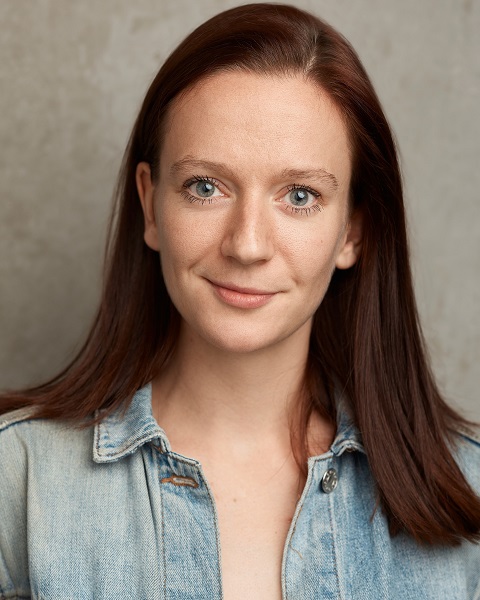 Female Actor Beth Wilcox - Stirling Management Actors Agency